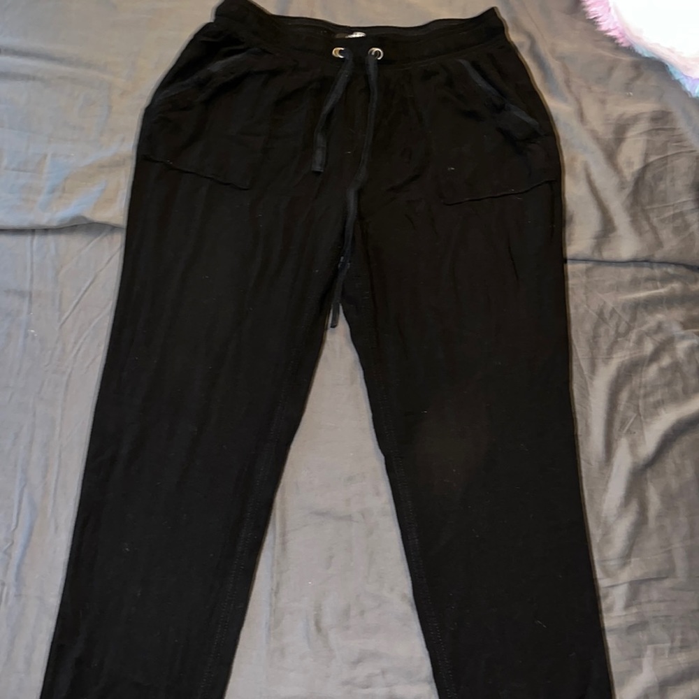Black medium pants with waist string